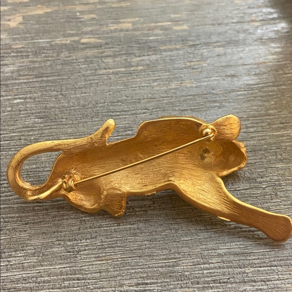 Vintage 70s Gold Tone Heavy Plated Tiger Broach - Picture 6 of 9